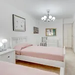 Marvelous - La Caleta Willa